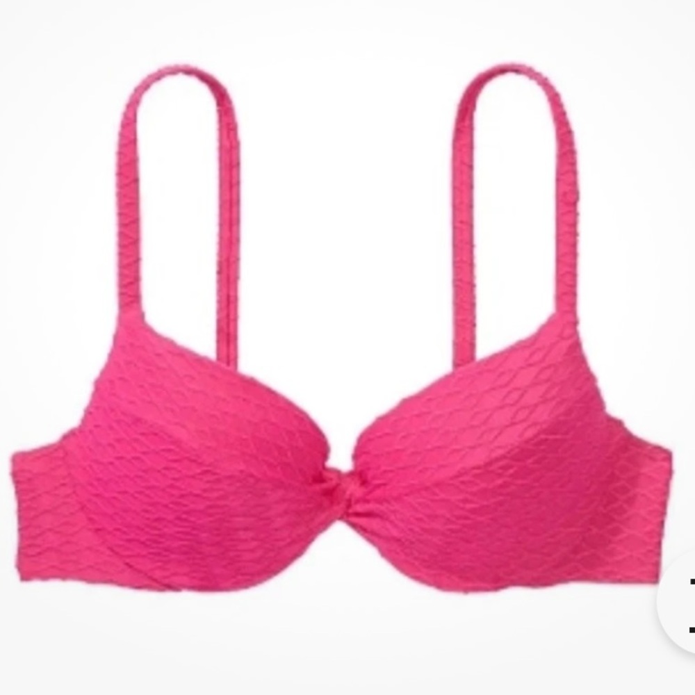 Victoria's Secret Swim 
Twist Push
Up Bikini Top &
High Waisted 
Bikini Bottoms - Picture 7 of 10